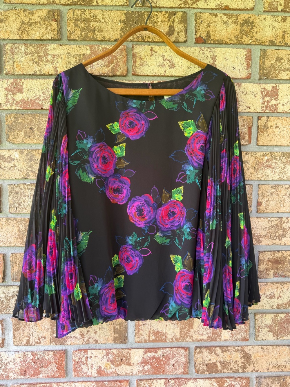 Chaus New York Black Floral Print Pleated Sleeve Blouse Women’s Size Medium